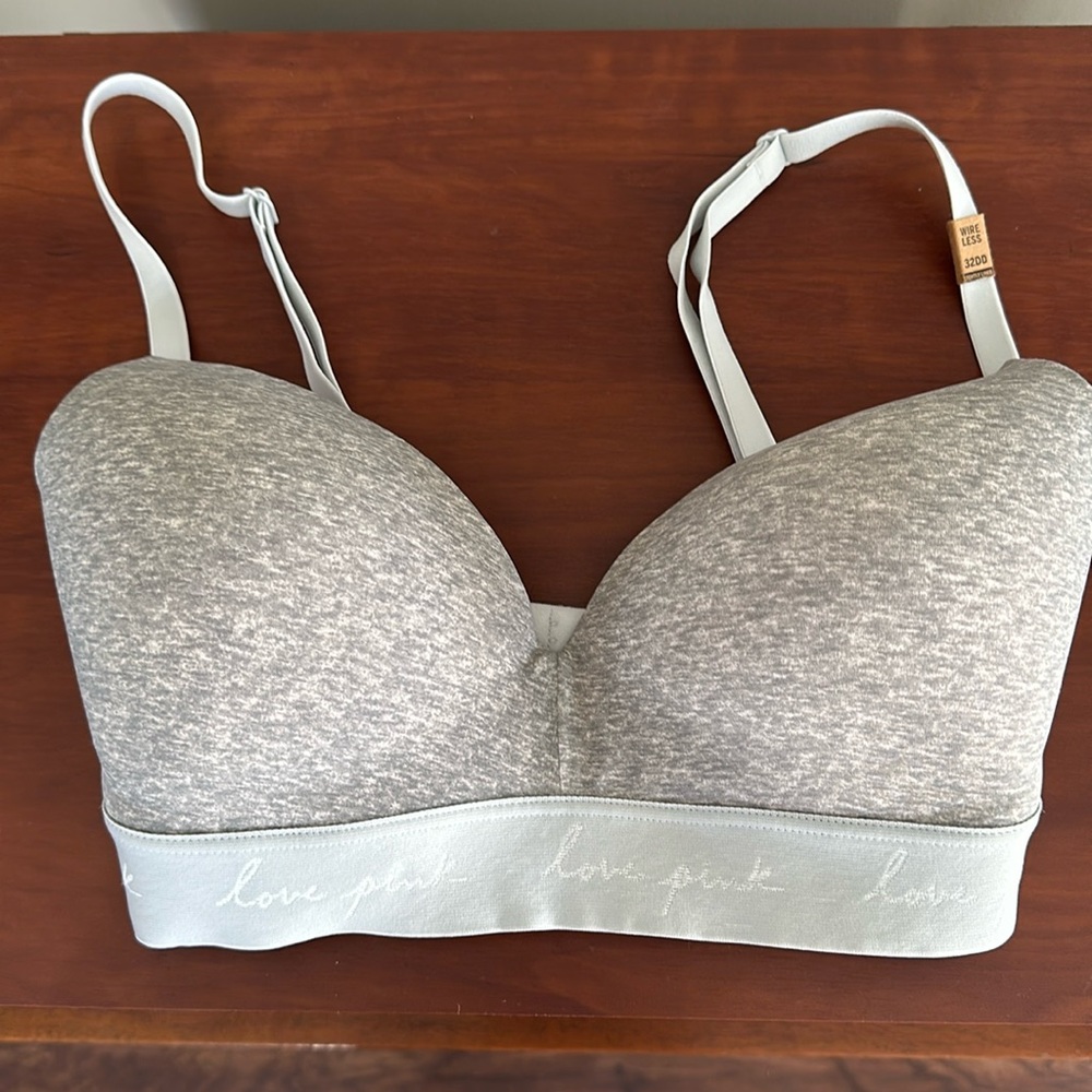 VICTORIA’S SECRET PINK | Wear Everywhere wireless lightly lined 32DD!!! NWT